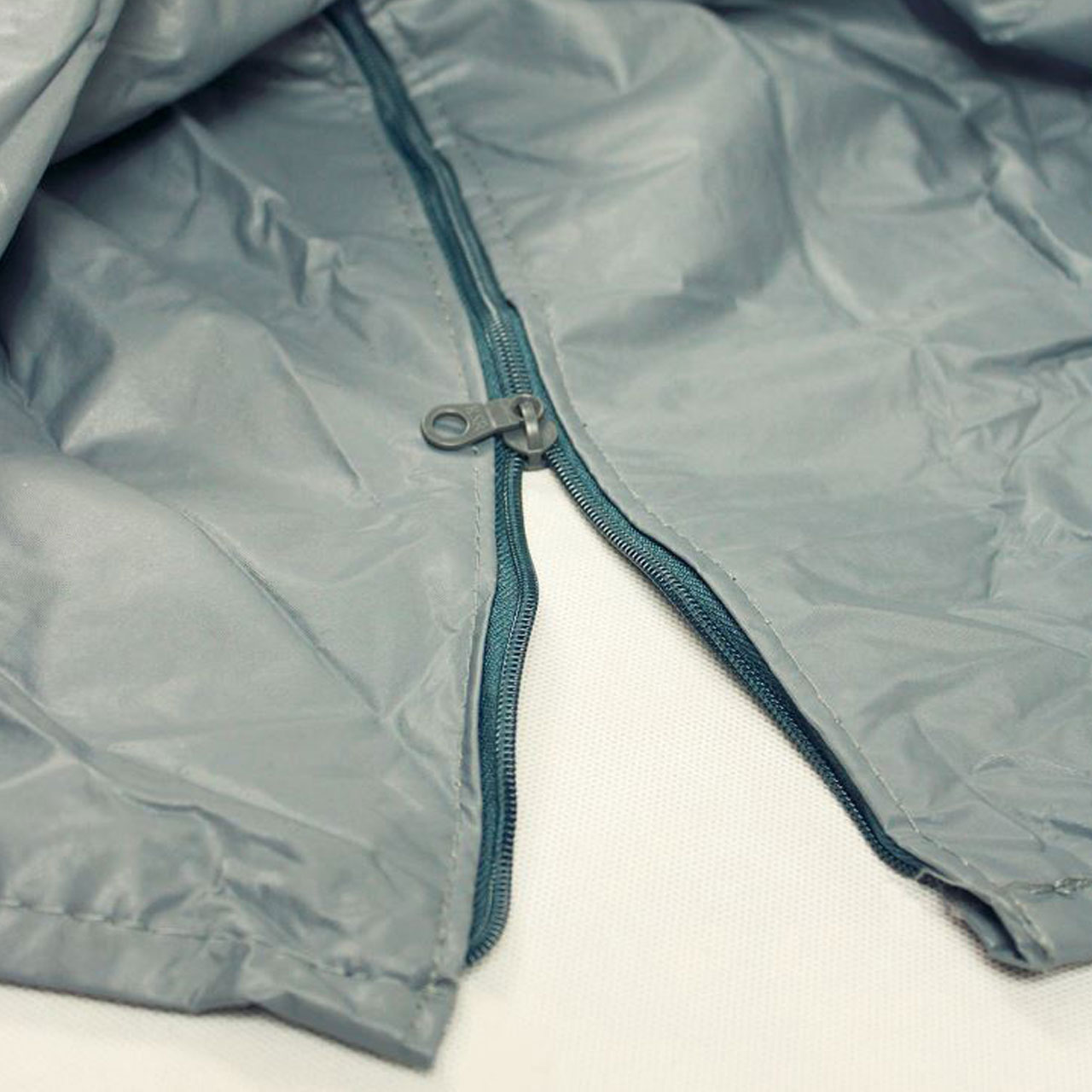 تصویر  چادر ماشین مزدا 3 قدیم مدل پشت کرکی ضد آب و آفتاب و ضربه