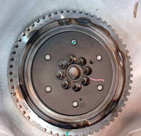 فلایویل جیلی امگرند MGrand اتومات